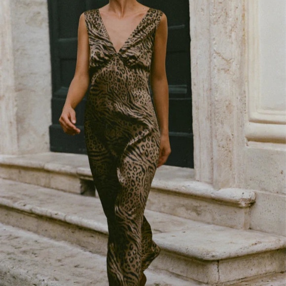 CIAO LUCIA | KRISTA LEOPARD MAXI SILK DRESS - Picture 2 of 4
